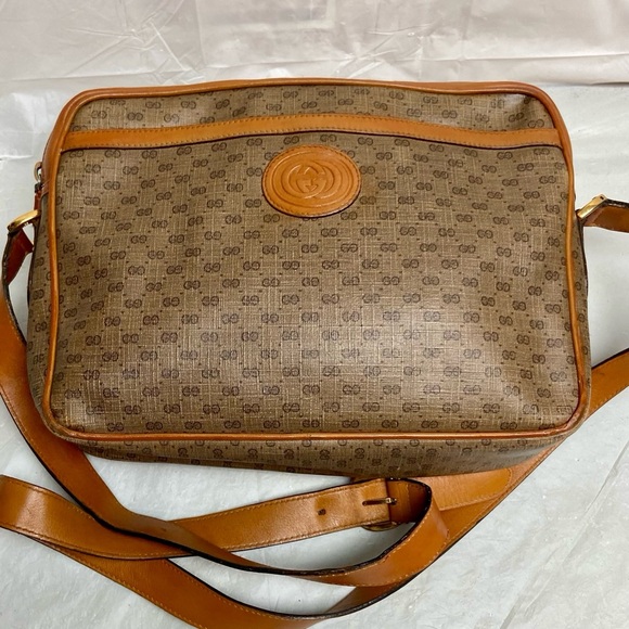 Vintage Gucci Tan Coated Canvas Shoulder-Crossbody 19.5in x 7.5in x 3In - Picture 4 of 11